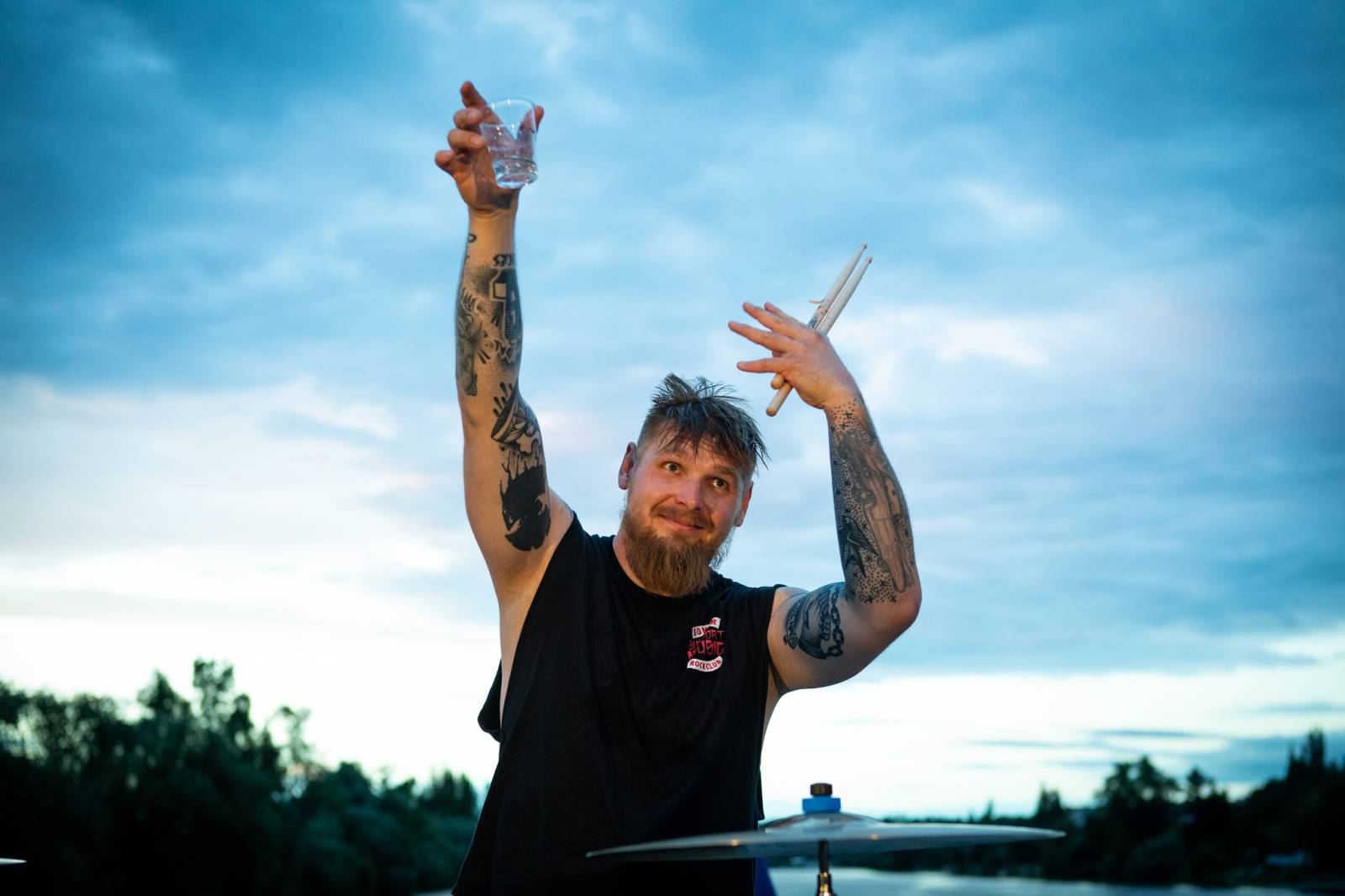 Krucipüsk odehráli dvojkoncert na Vltavě v nové sestavě