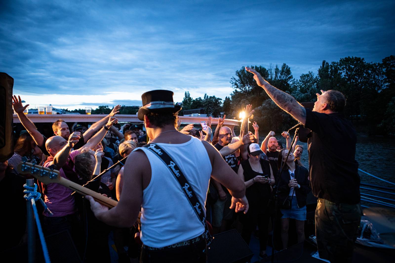 Krucipüsk odehráli dvojkoncert na Vltavě v nové sestavě