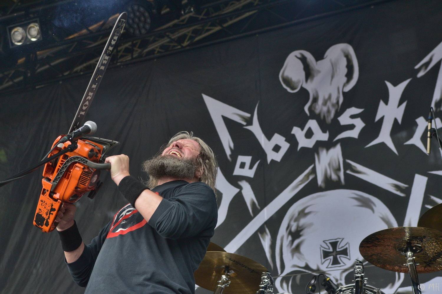 V Holýšově v pátek zima nebyla. Pekelný poloostrov přivítal Harlej, Vypsanou fiXu nebo Iné Kafe