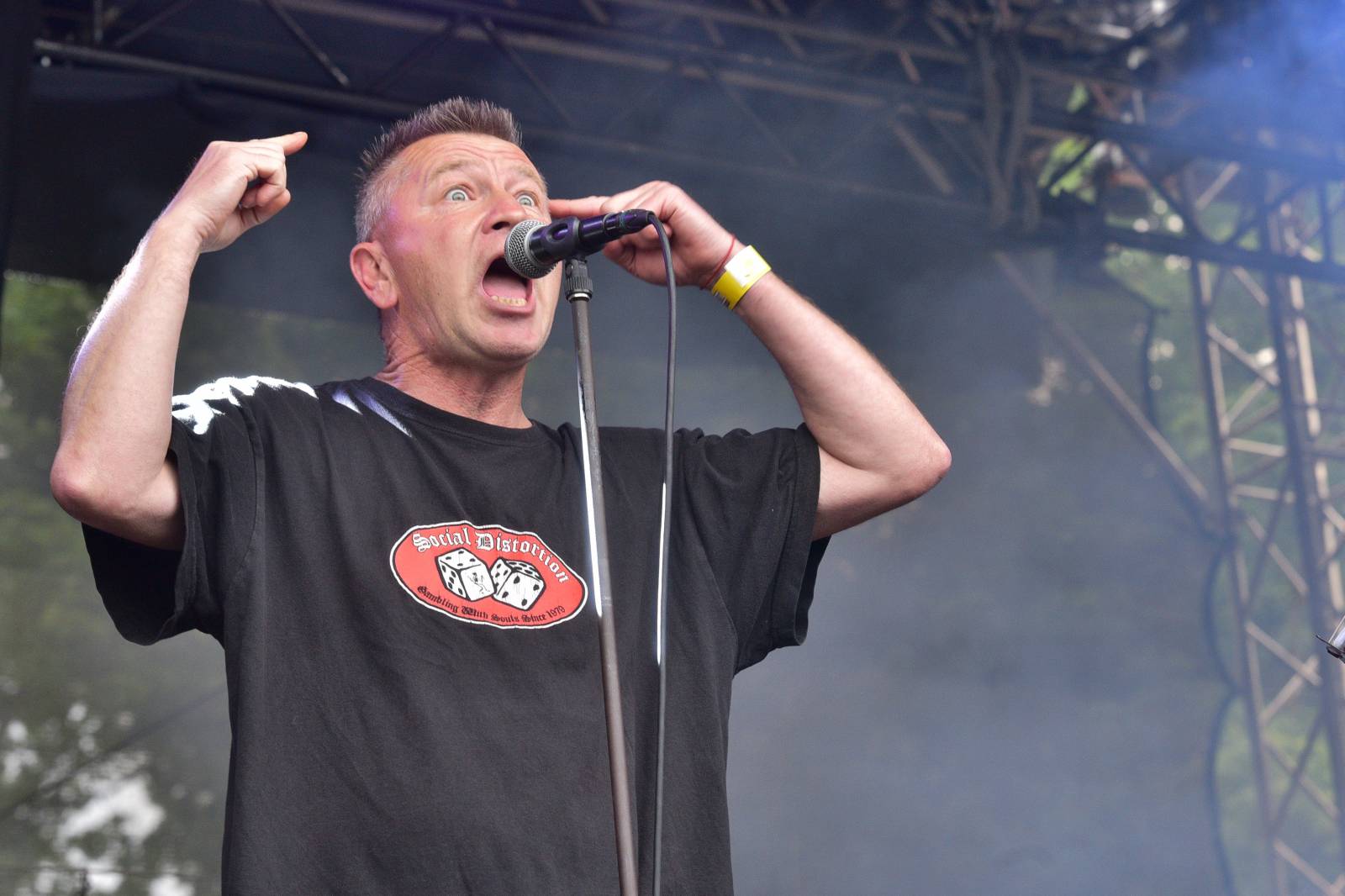 V Holýšově v pátek zima nebyla. Pekelný poloostrov přivítal Harlej, Vypsanou fiXu nebo Iné Kafe