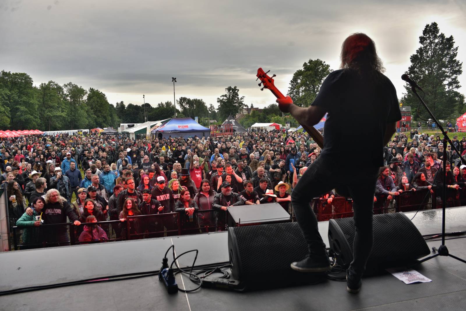 V Holýšově v pátek zima nebyla. Pekelný poloostrov přivítal Harlej, Vypsanou fiXu nebo Iné Kafe