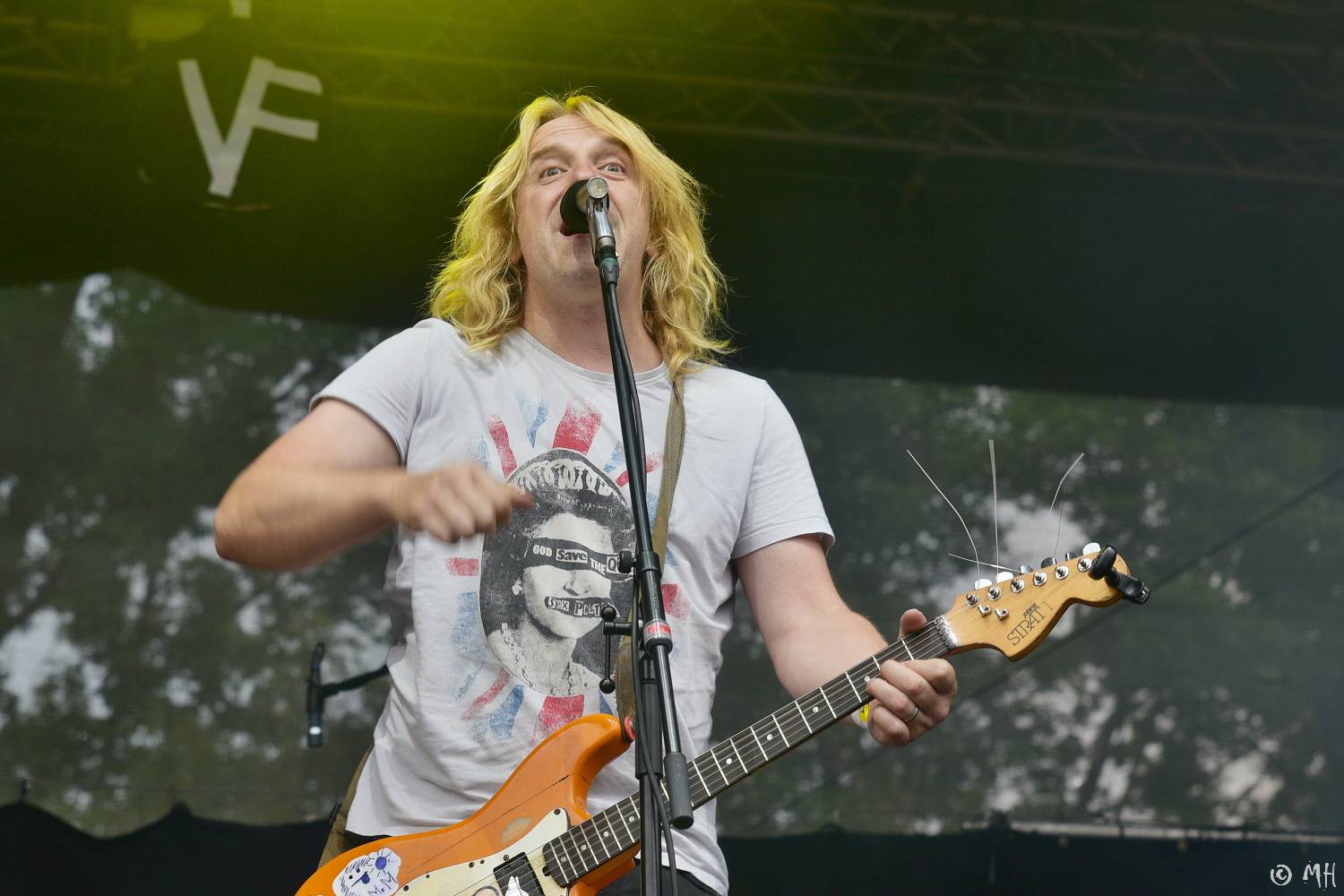 V Holýšově v pátek zima nebyla. Pekelný poloostrov přivítal Harlej, Vypsanou fiXu nebo Iné Kafe