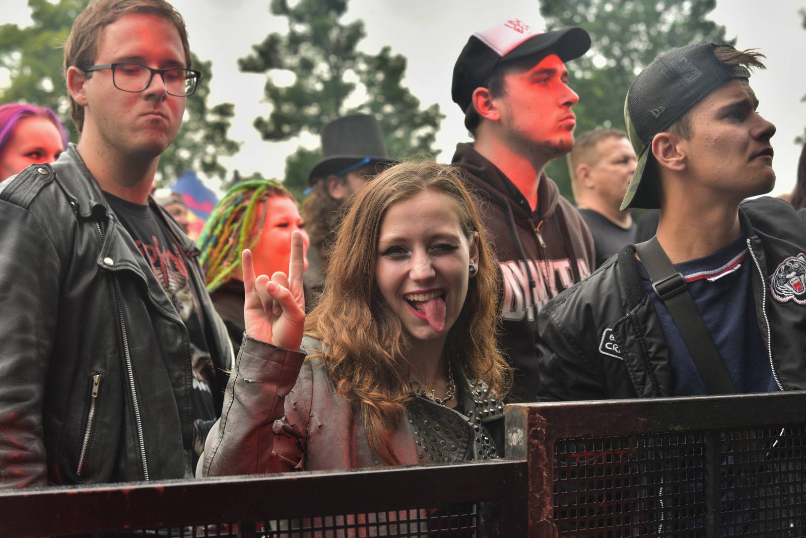 V Holýšově v pátek zima nebyla. Pekelný poloostrov přivítal Harlej, Vypsanou fiXu nebo Iné Kafe