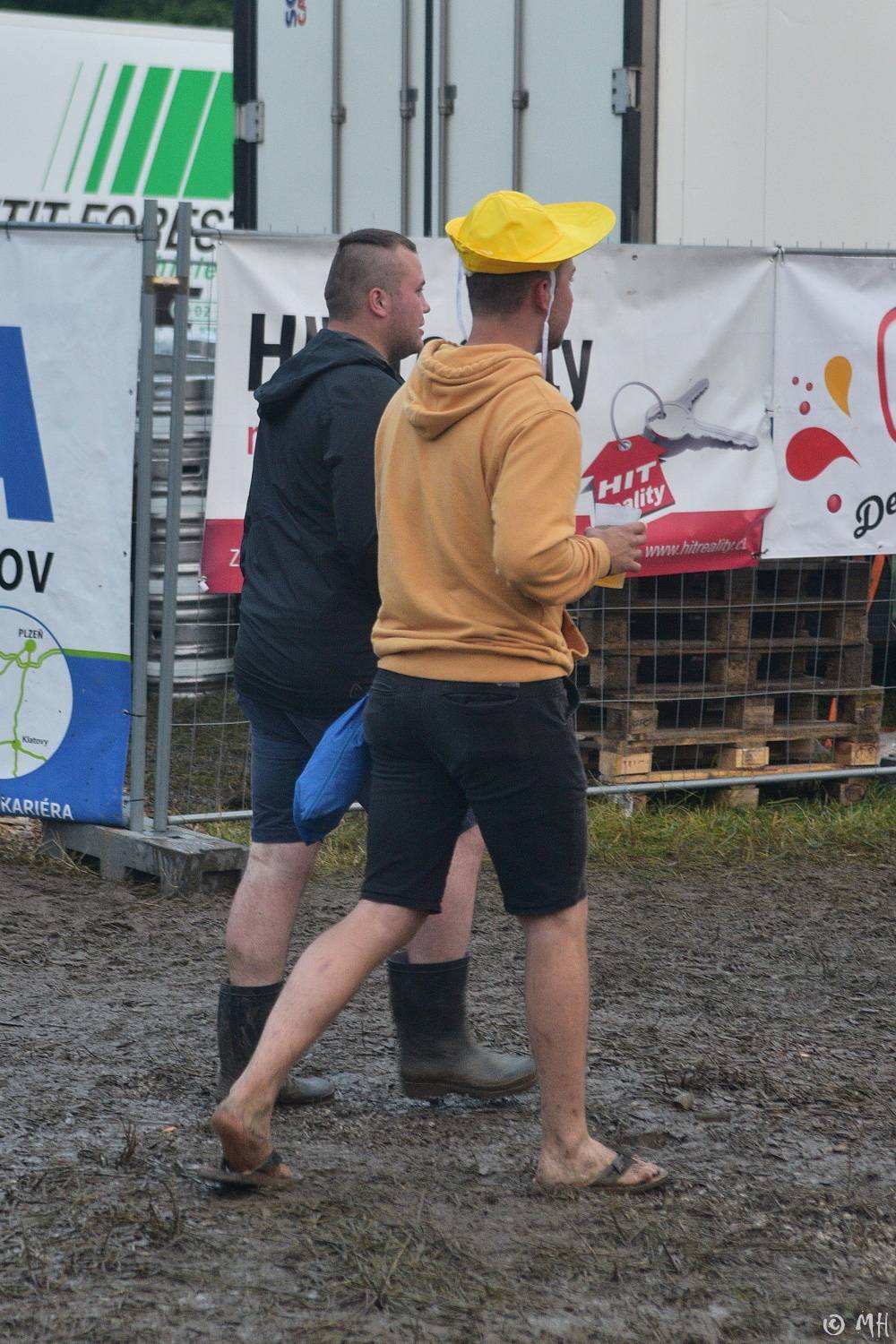 V Holýšově v pátek zima nebyla. Pekelný poloostrov přivítal Harlej, Vypsanou fiXu nebo Iné Kafe