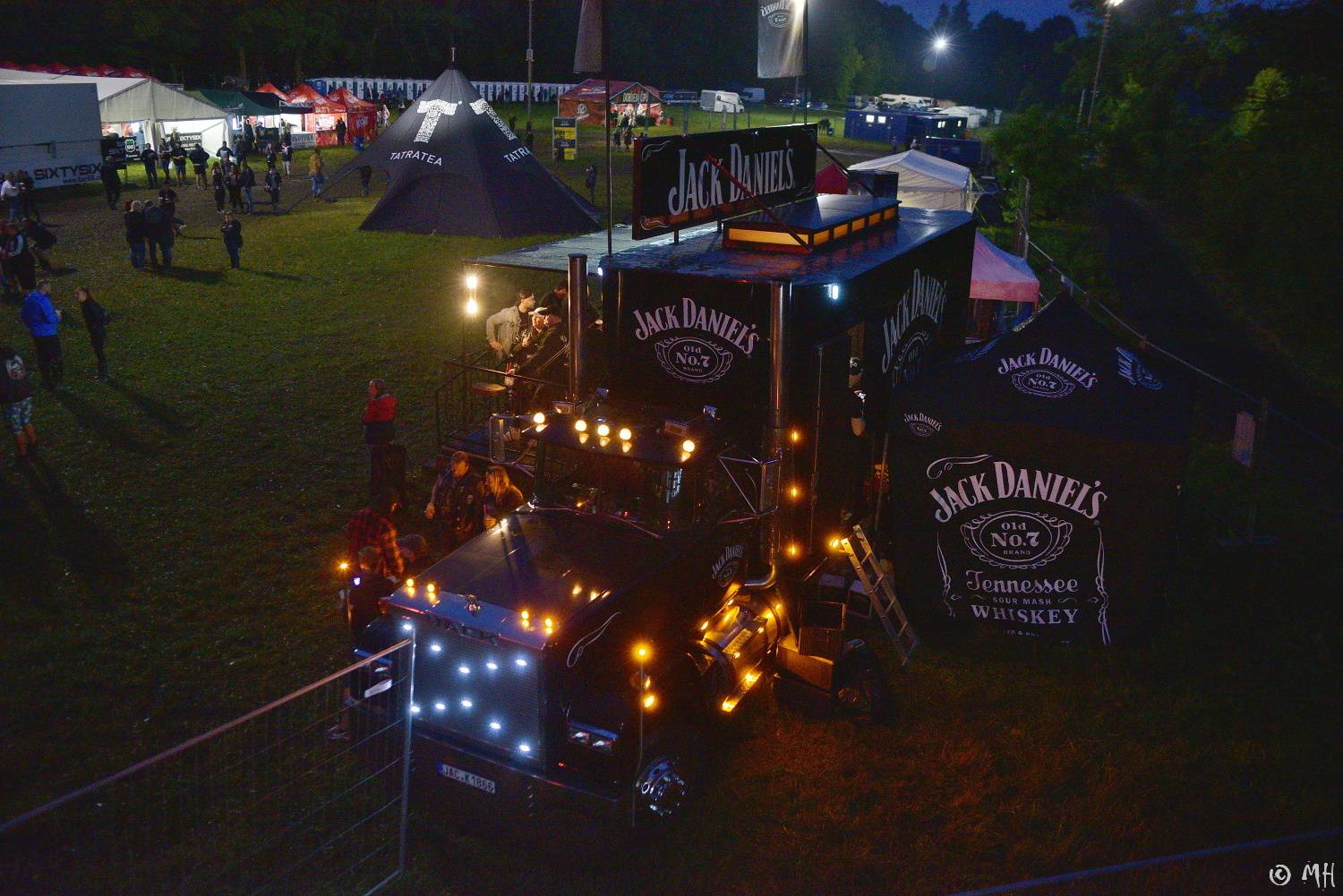 V Holýšově v pátek zima nebyla. Pekelný poloostrov přivítal Harlej, Vypsanou fiXu nebo Iné Kafe