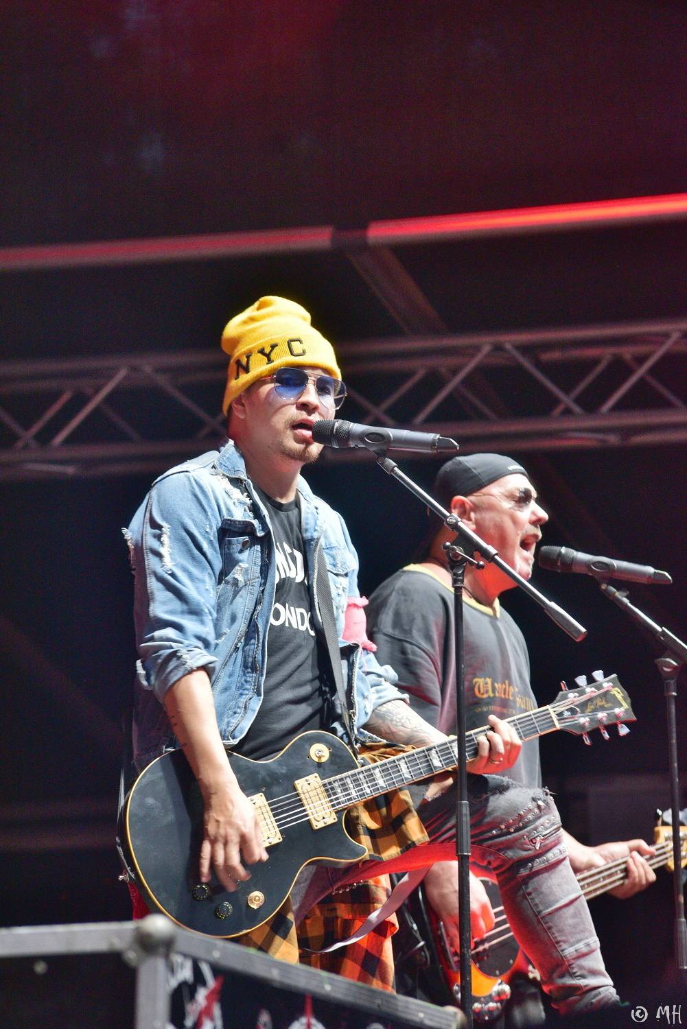 V Holýšově v pátek zima nebyla. Pekelný poloostrov přivítal Harlej, Vypsanou fiXu nebo Iné Kafe