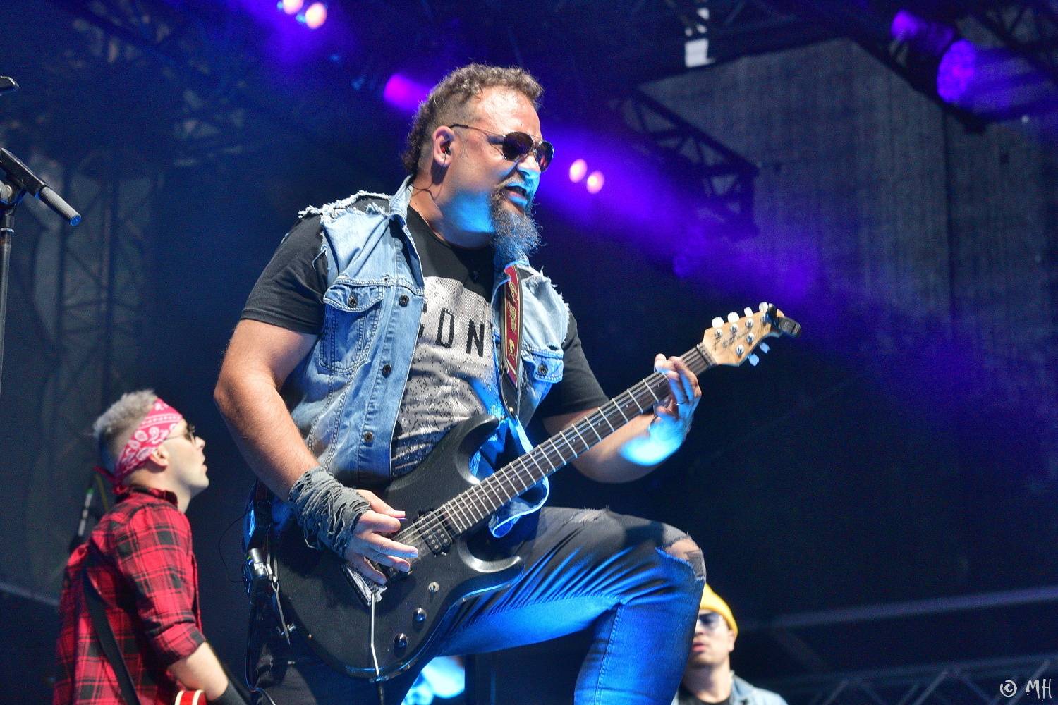 V Holýšově v pátek zima nebyla. Pekelný poloostrov přivítal Harlej, Vypsanou fiXu nebo Iné Kafe