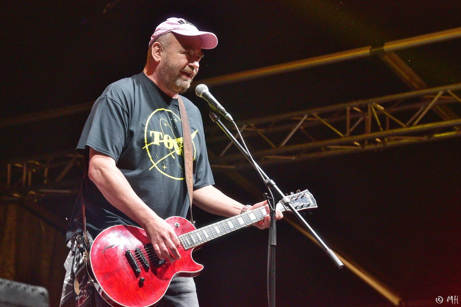 V Holýšově v pátek zima nebyla. Pekelný poloostrov přivítal Harlej, Vypsanou fiXu nebo Iné Kafe