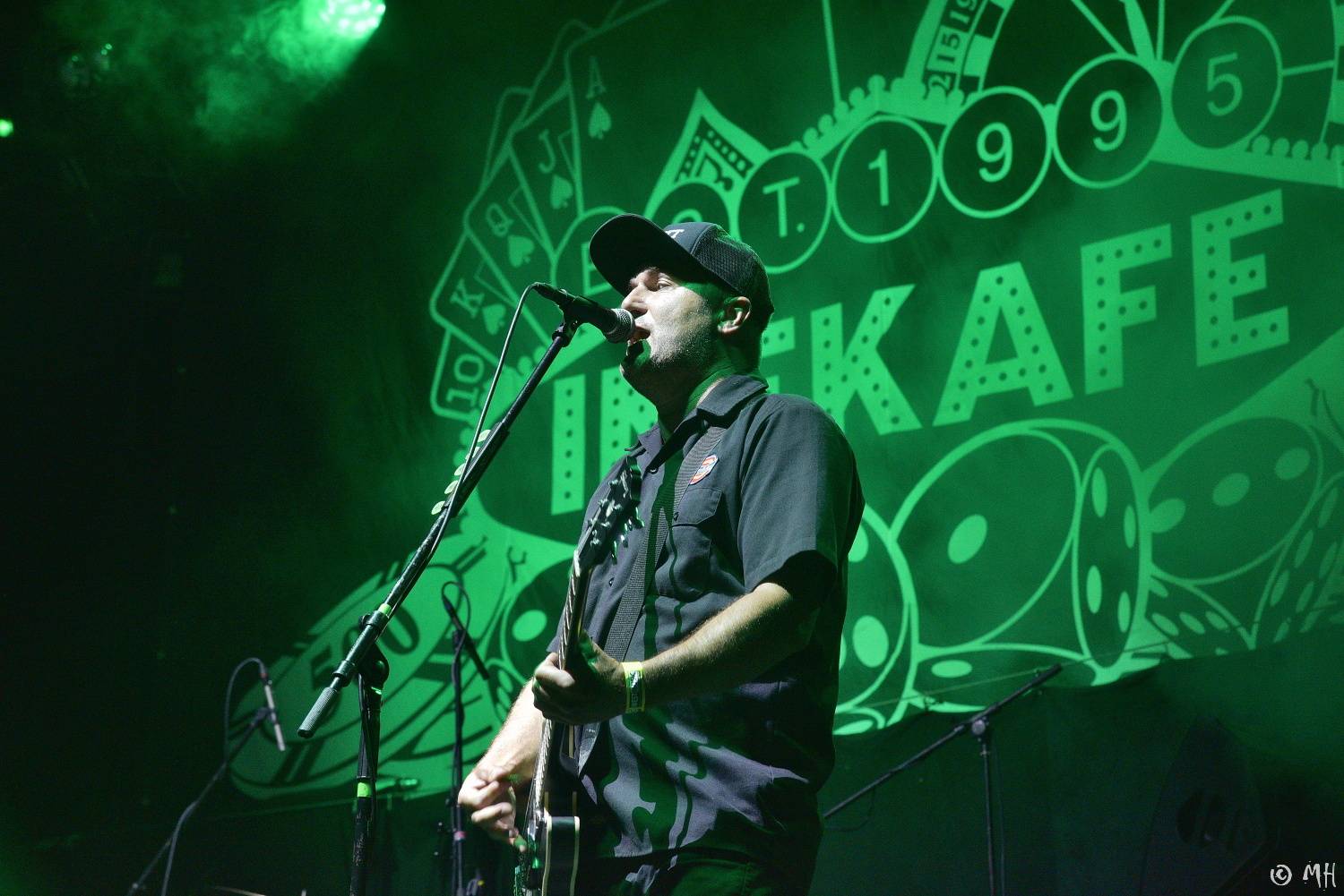 V Holýšově v pátek zima nebyla. Pekelný poloostrov přivítal Harlej, Vypsanou fiXu nebo Iné Kafe