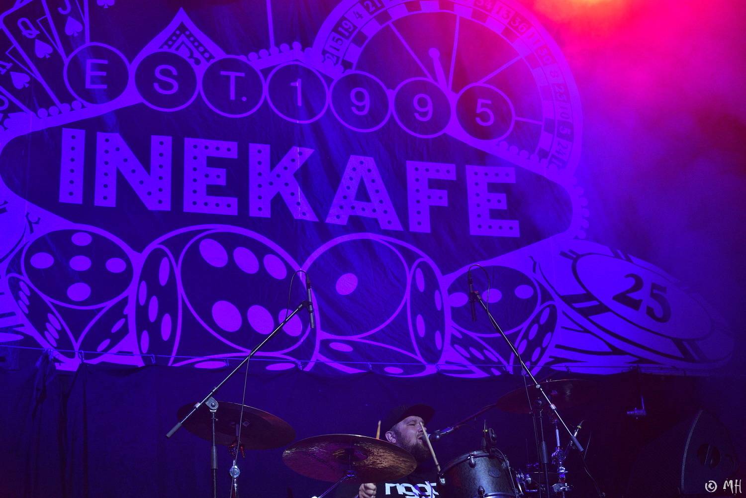 V Holýšově v pátek zima nebyla. Pekelný poloostrov přivítal Harlej, Vypsanou fiXu nebo Iné Kafe