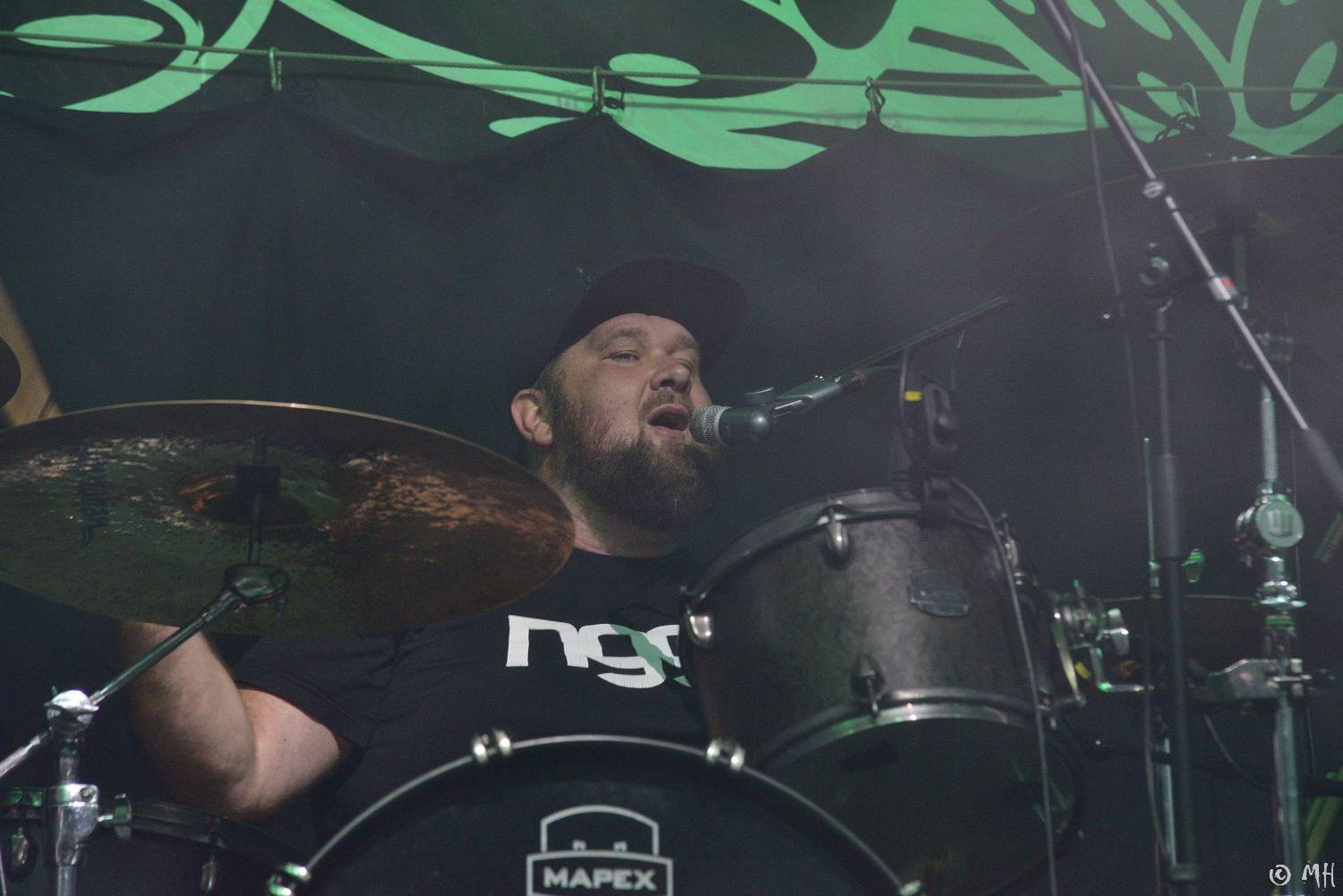 V Holýšově v pátek zima nebyla. Pekelný poloostrov přivítal Harlej, Vypsanou fiXu nebo Iné Kafe