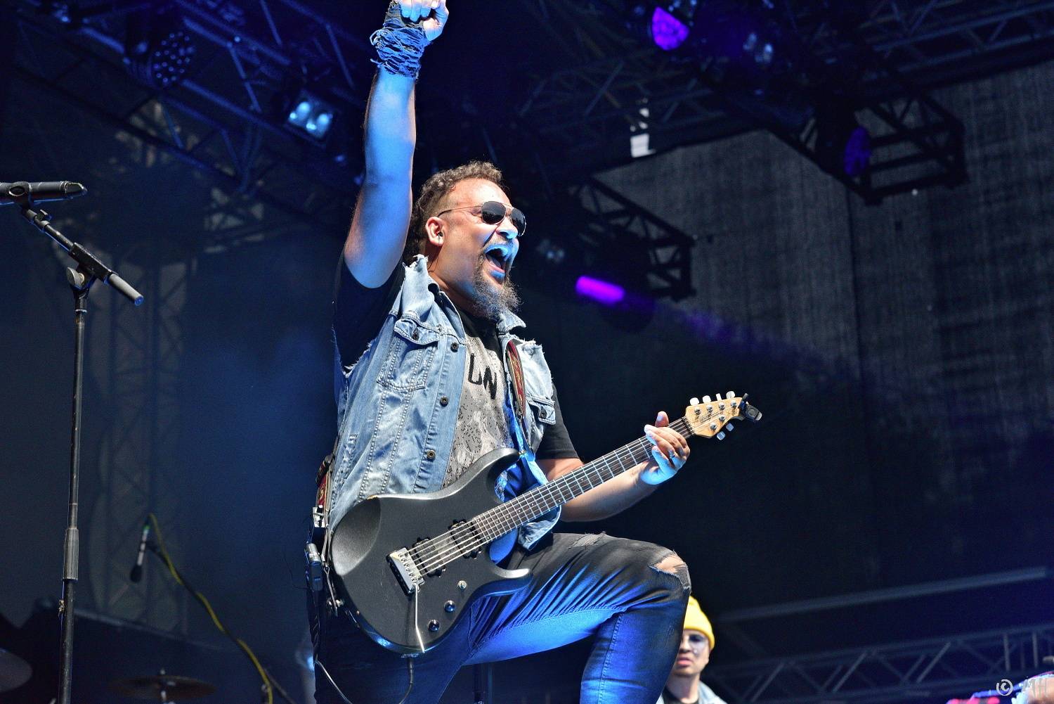 V Holýšově v pátek zima nebyla. Pekelný poloostrov přivítal Harlej, Vypsanou fiXu nebo Iné Kafe