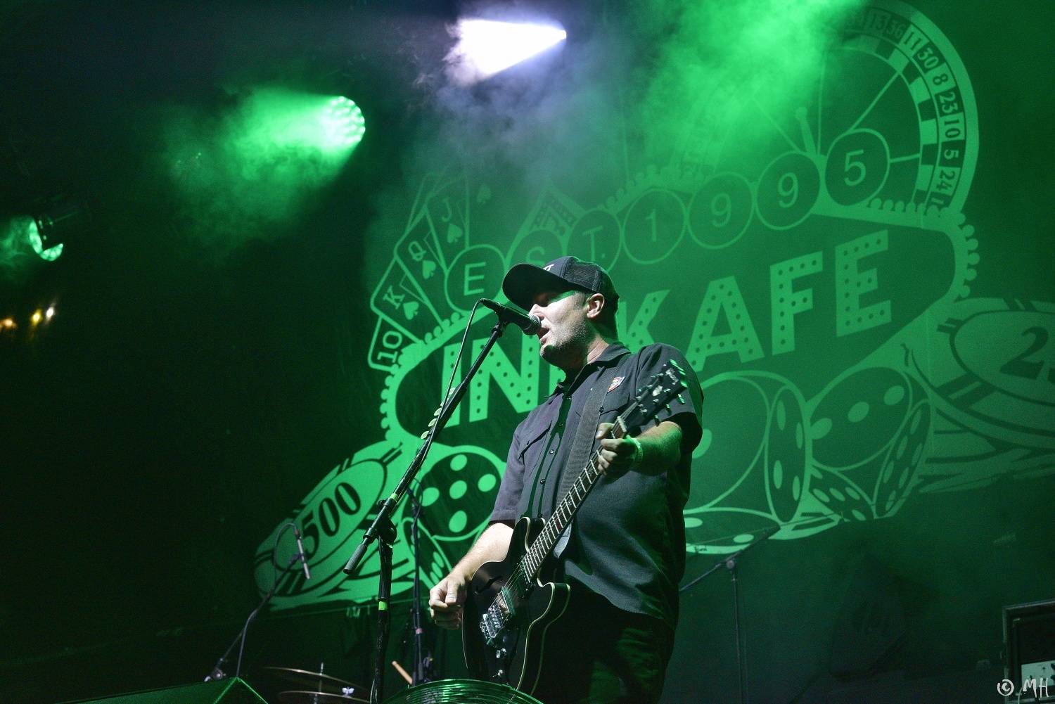 V Holýšově v pátek zima nebyla. Pekelný poloostrov přivítal Harlej, Vypsanou fiXu nebo Iné Kafe