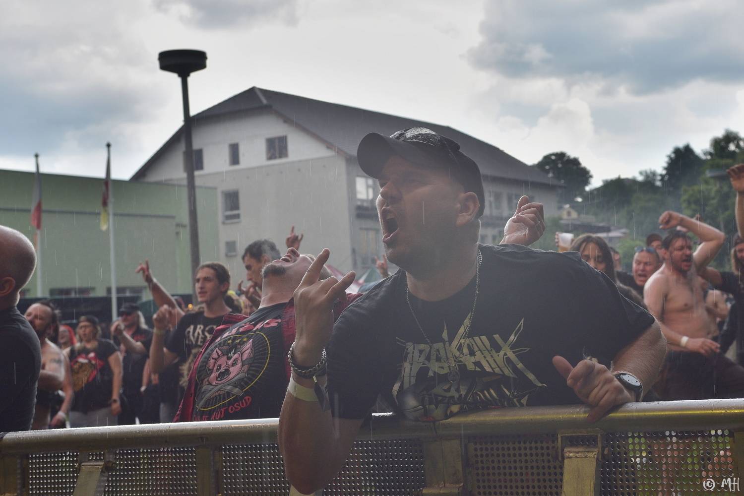 Manětín v sobotu ovládli rockeři. Zahráli Arakain, Krucipüsk, Gaia Mesiah nebo Cocotte Minute