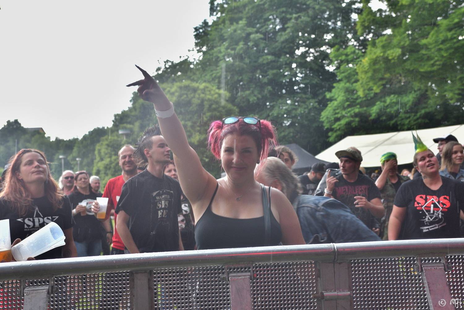 Manětín v sobotu ovládli rockeři. Zahráli Arakain, Krucipüsk, Gaia Mesiah nebo Cocotte Minute