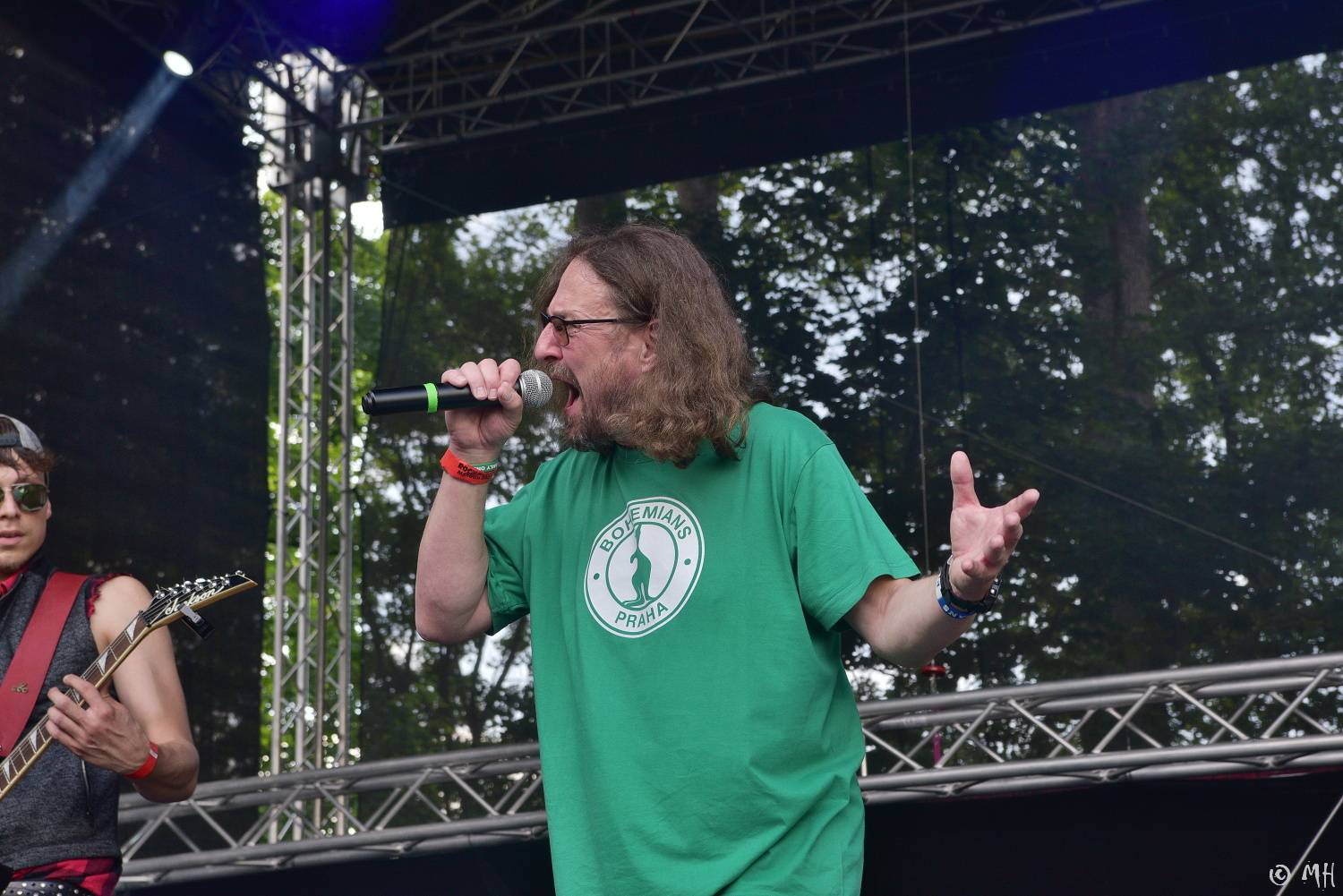 Manětín v sobotu ovládli rockeři. Zahráli Arakain, Krucipüsk, Gaia Mesiah nebo Cocotte Minute