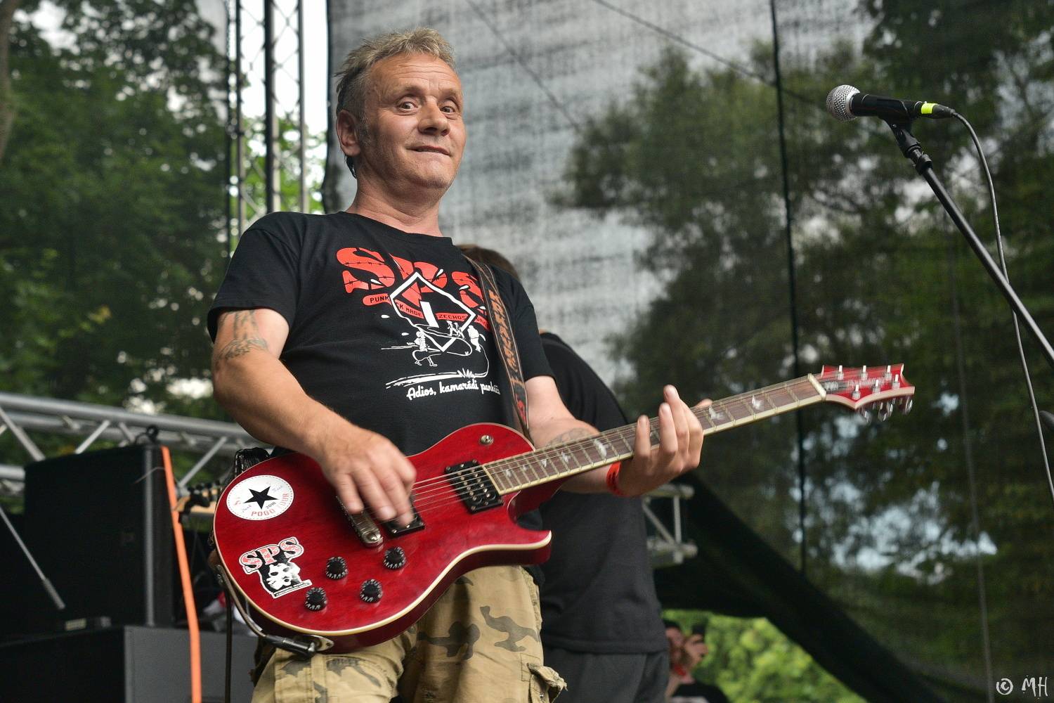 Manětín v sobotu ovládli rockeři. Zahráli Arakain, Krucipüsk, Gaia Mesiah nebo Cocotte Minute