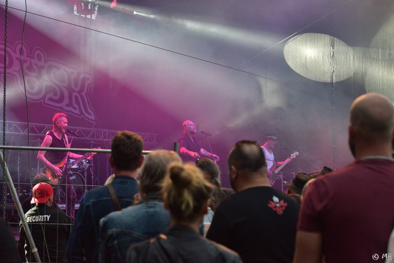 Manětín v sobotu ovládli rockeři. Zahráli Arakain, Krucipüsk, Gaia Mesiah nebo Cocotte Minute