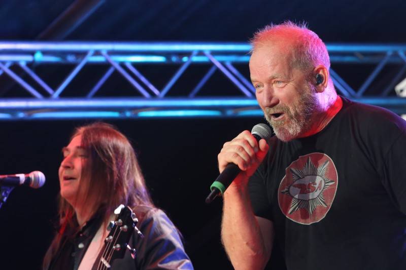 V Mikulově se dotkli Lucie. Kapela zahrála své největší hity, na koncert přijel i Leoš Mareš