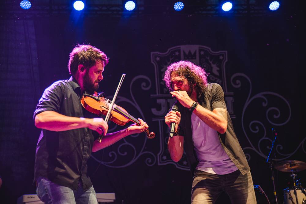 Jelen v pražských Ledárnách odolal hromům a bleskům