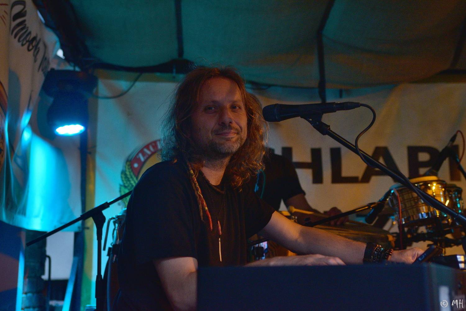 Anna K. rozehnala mračna nad Plzní, Zach's Pub zaplnila k prasknutí