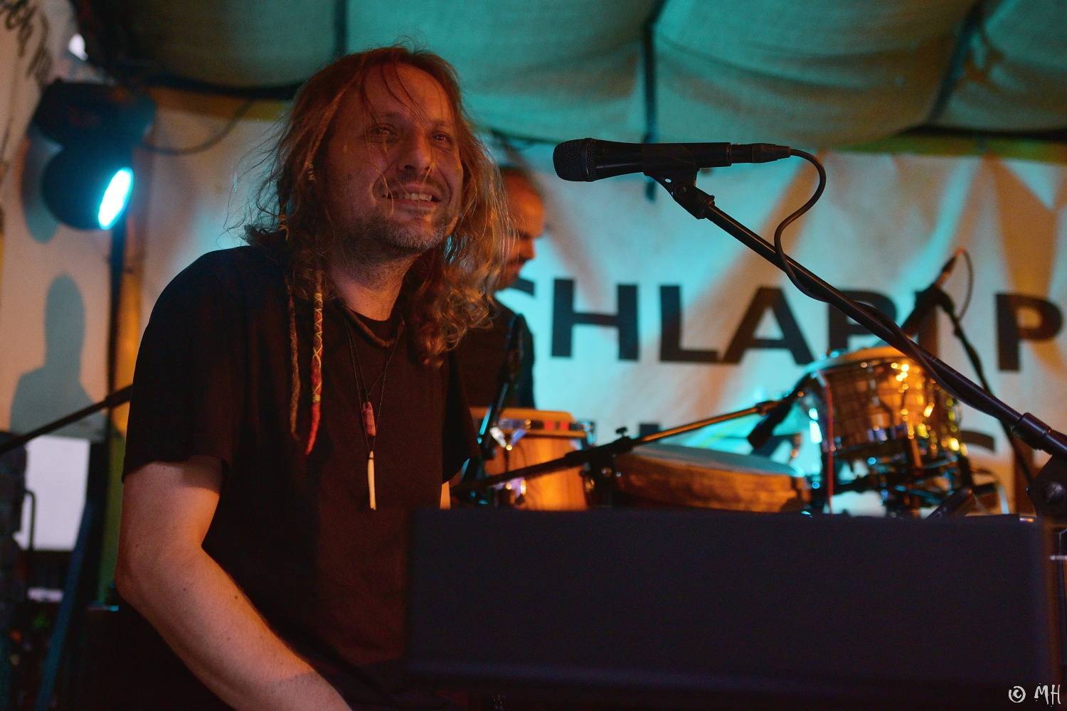 Anna K. rozehnala mračna nad Plzní, Zach's Pub zaplnila k prasknutí