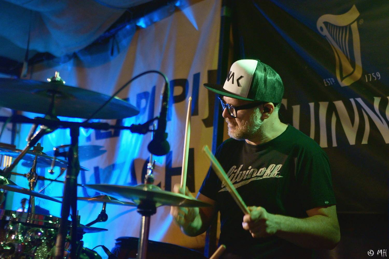 Anna K. rozehnala mračna nad Plzní, Zach's Pub zaplnila k prasknutí