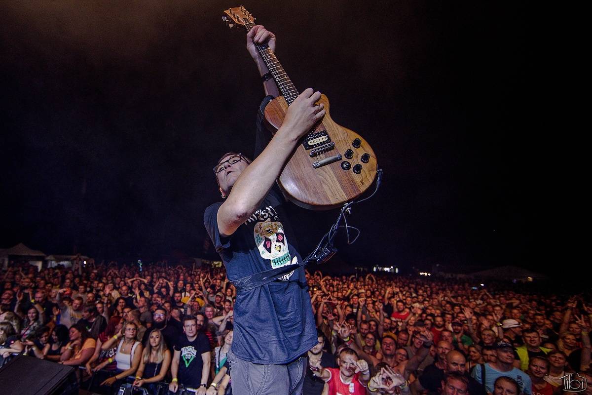 Punk v lázních. Na Barvách léta zahráli Tři sestry, SPS, Harlej, Wohnout nebo Vypsaná fiXa