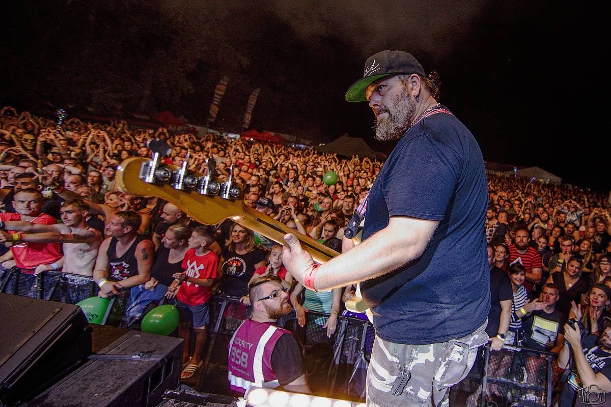 Punk v lázních. Na Barvách léta zahráli Tři sestry, SPS, Harlej, Wohnout nebo Vypsaná fiXa