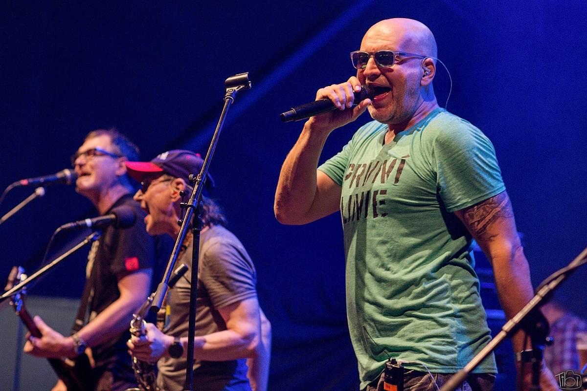 Punk v lázních. Na Barvách léta zahráli Tři sestry, SPS, Harlej, Wohnout nebo Vypsaná fiXa