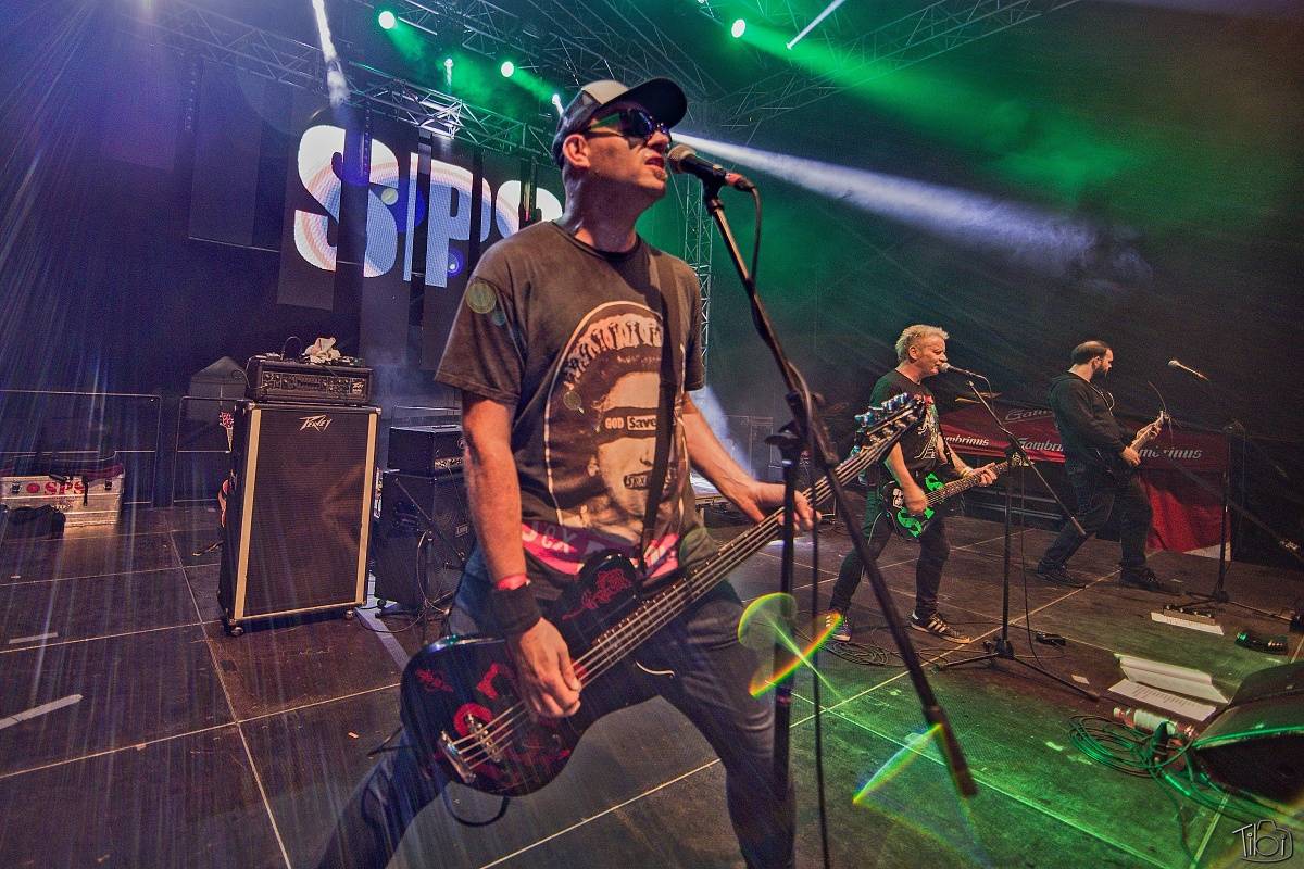 Punk v lázních. Na Barvách léta zahráli Tři sestry, SPS, Harlej, Wohnout nebo Vypsaná fiXa