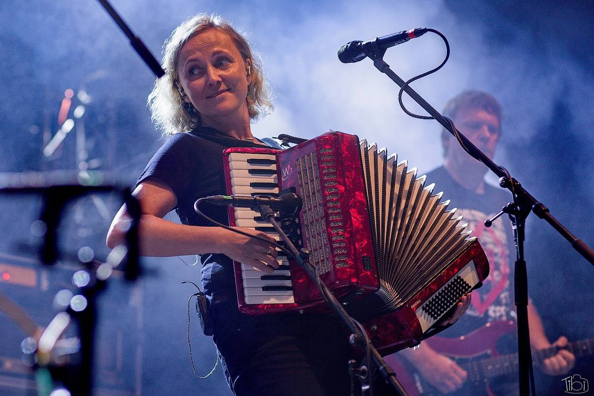 Punk v lázních. Na Barvách léta zahráli Tři sestry, SPS, Harlej, Wohnout nebo Vypsaná fiXa