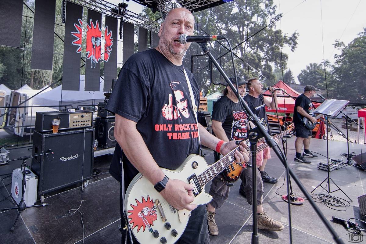 Punk v lázních. Na Barvách léta zahráli Tři sestry, SPS, Harlej, Wohnout nebo Vypsaná fiXa