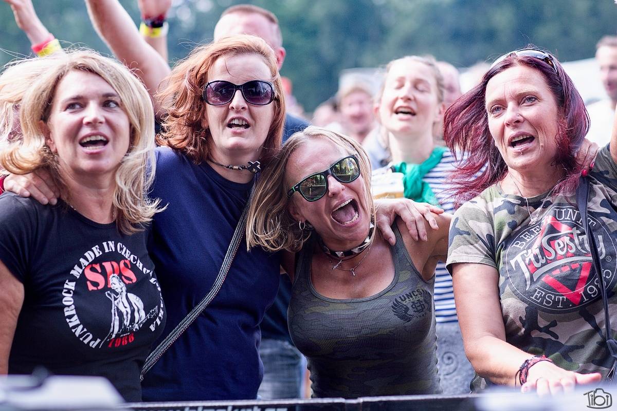 Punk v lázních. Na Barvách léta zahráli Tři sestry, SPS, Harlej, Wohnout nebo Vypsaná fiXa