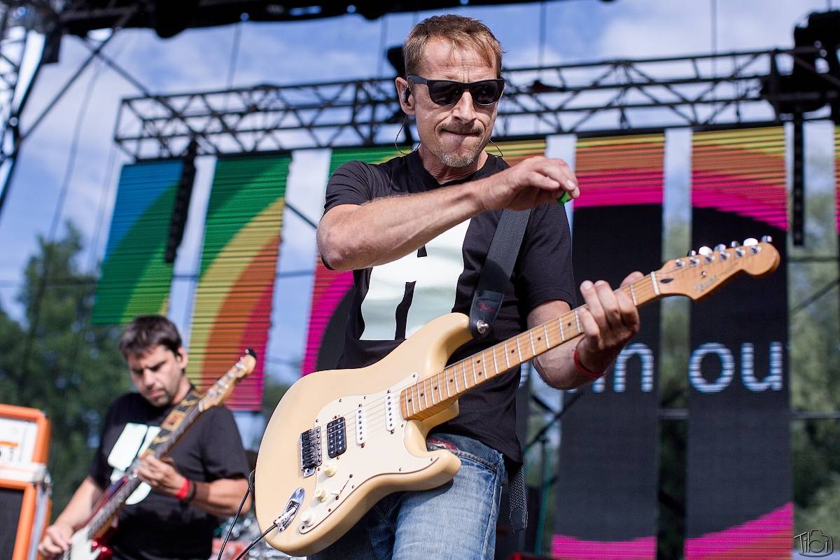 Punk v lázních. Na Barvách léta zahráli Tři sestry, SPS, Harlej, Wohnout nebo Vypsaná fiXa