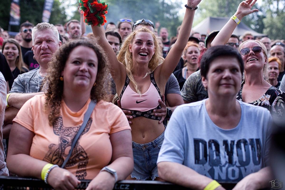 Punk v lázních. Na Barvách léta zahráli Tři sestry, SPS, Harlej, Wohnout nebo Vypsaná fiXa