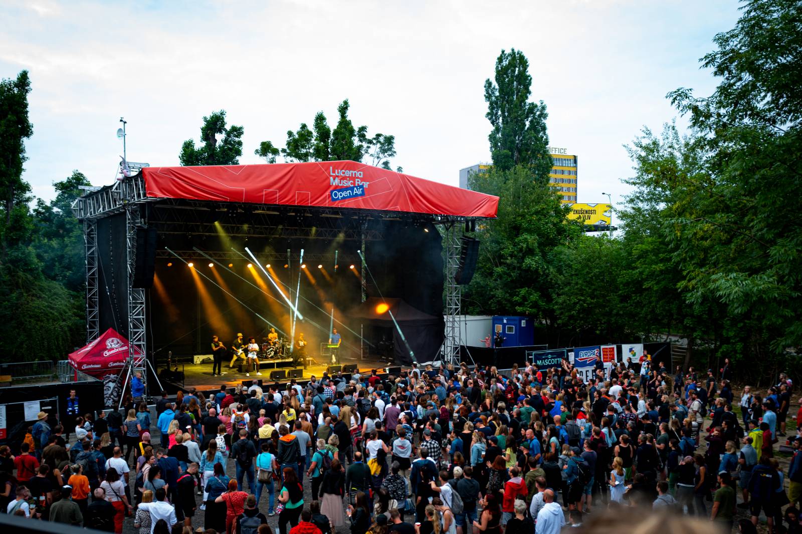 N.O.H.A. zahrála v Ledárnách Braník, roztančila publikum všech věkových kategorií