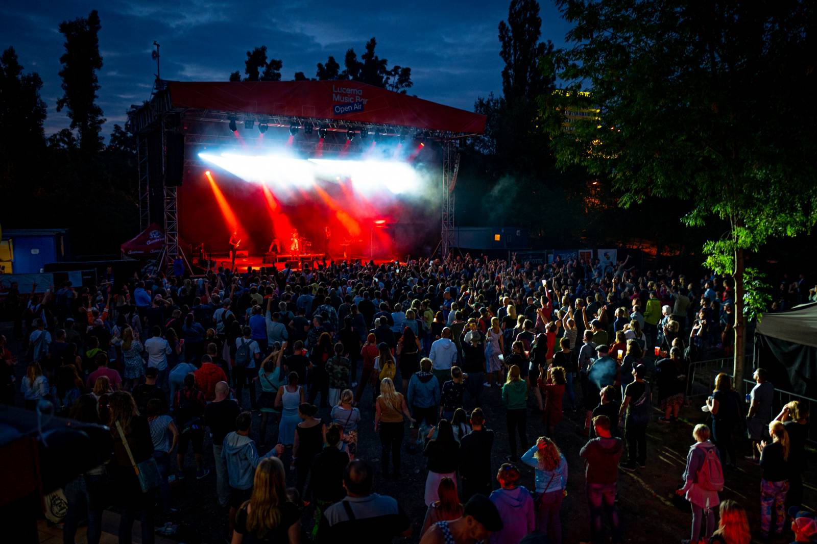 N.O.H.A. zahrála v Ledárnách Braník, roztančila publikum všech věkových kategorií