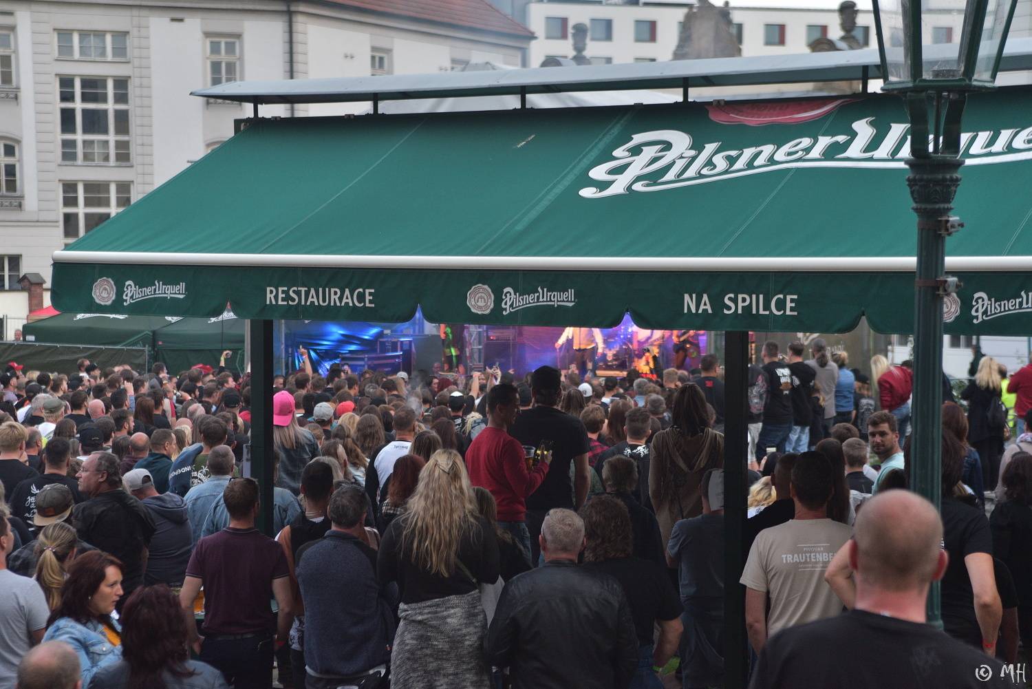 Trautenberk dobyli plzeňský pivovar, fanoušci zbourali zábrany