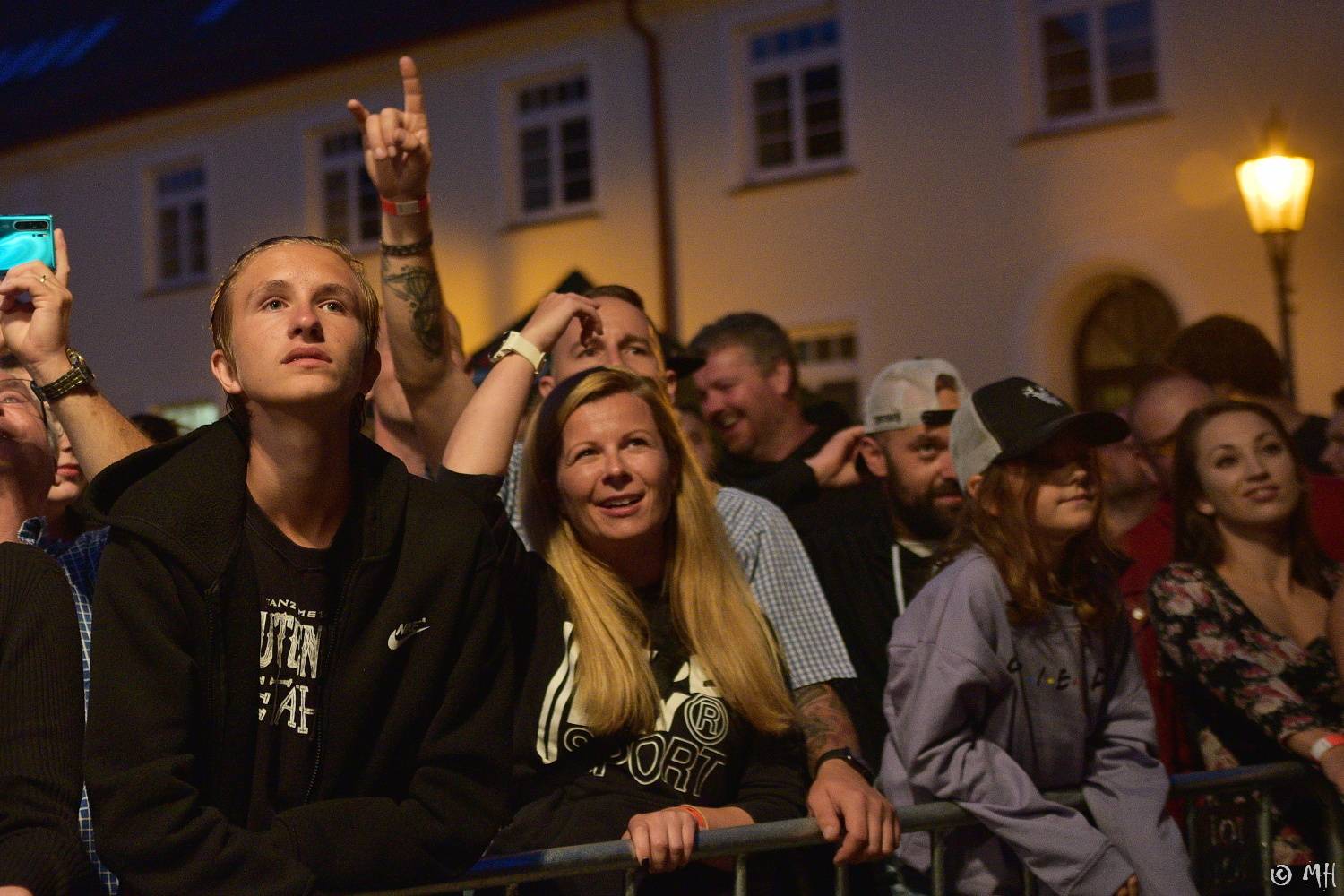 Trautenberk dobyli plzeňský pivovar, fanoušci zbourali zábrany