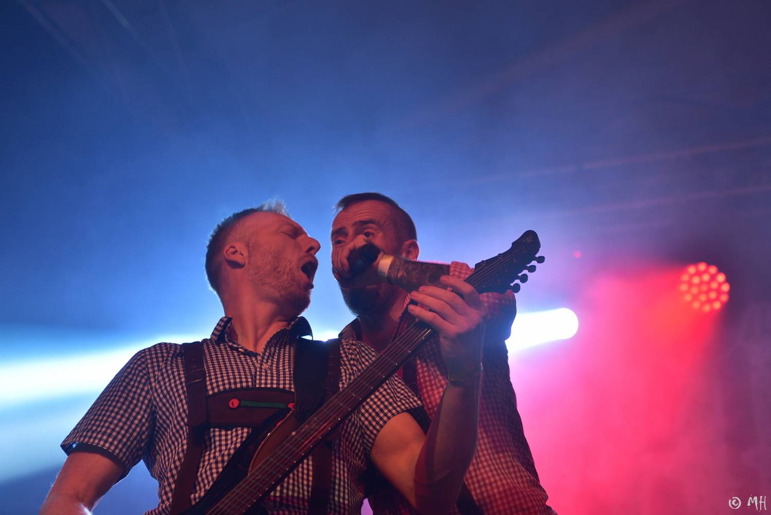 Trautenberk dobyli plzeňský pivovar, fanoušci zbourali zábrany