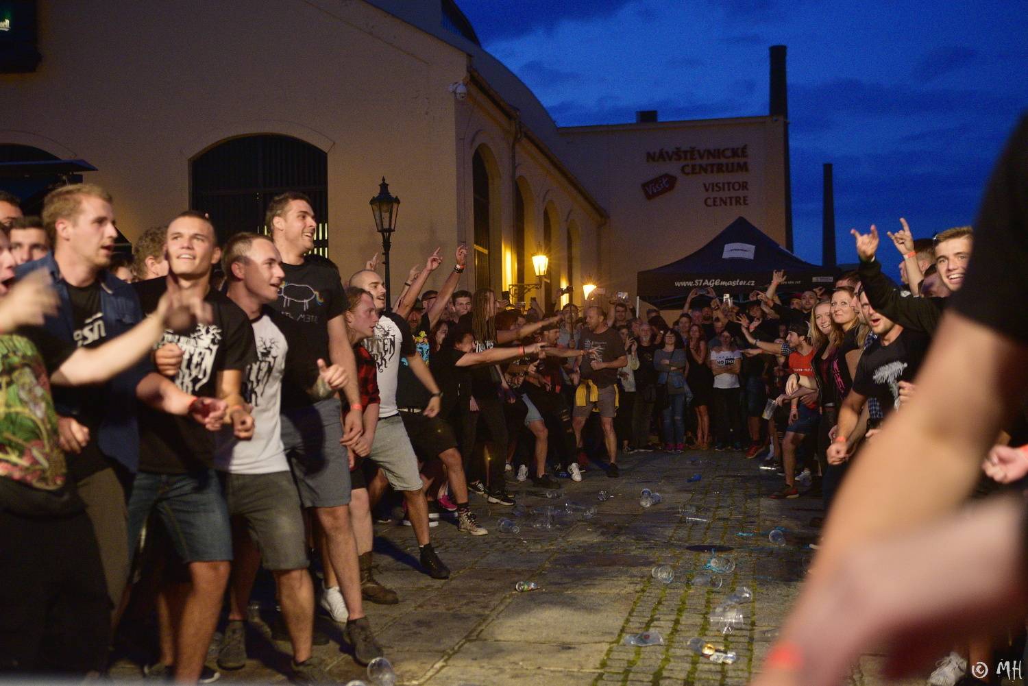 Trautenberk dobyli plzeňský pivovar, fanoušci zbourali zábrany