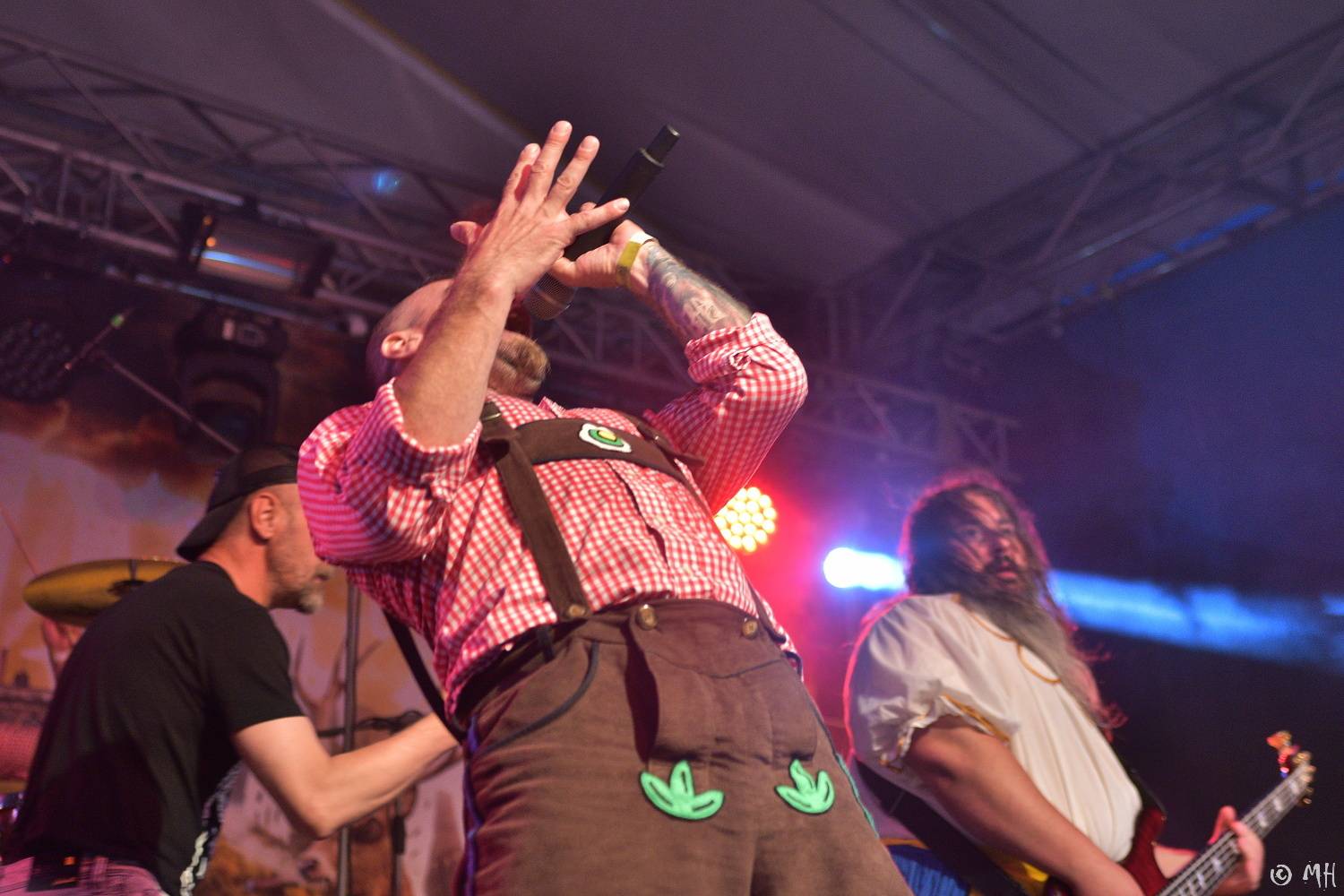 Trautenberk dobyli plzeňský pivovar, fanoušci zbourali zábrany