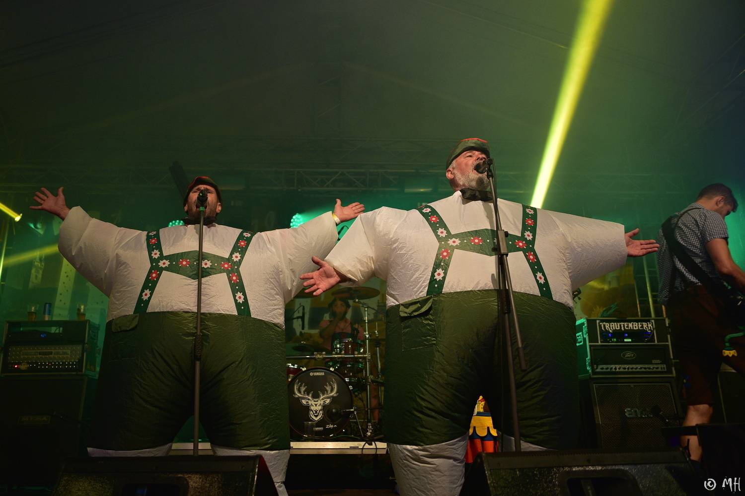 Trautenberk dobyli plzeňský pivovar, fanoušci zbourali zábrany