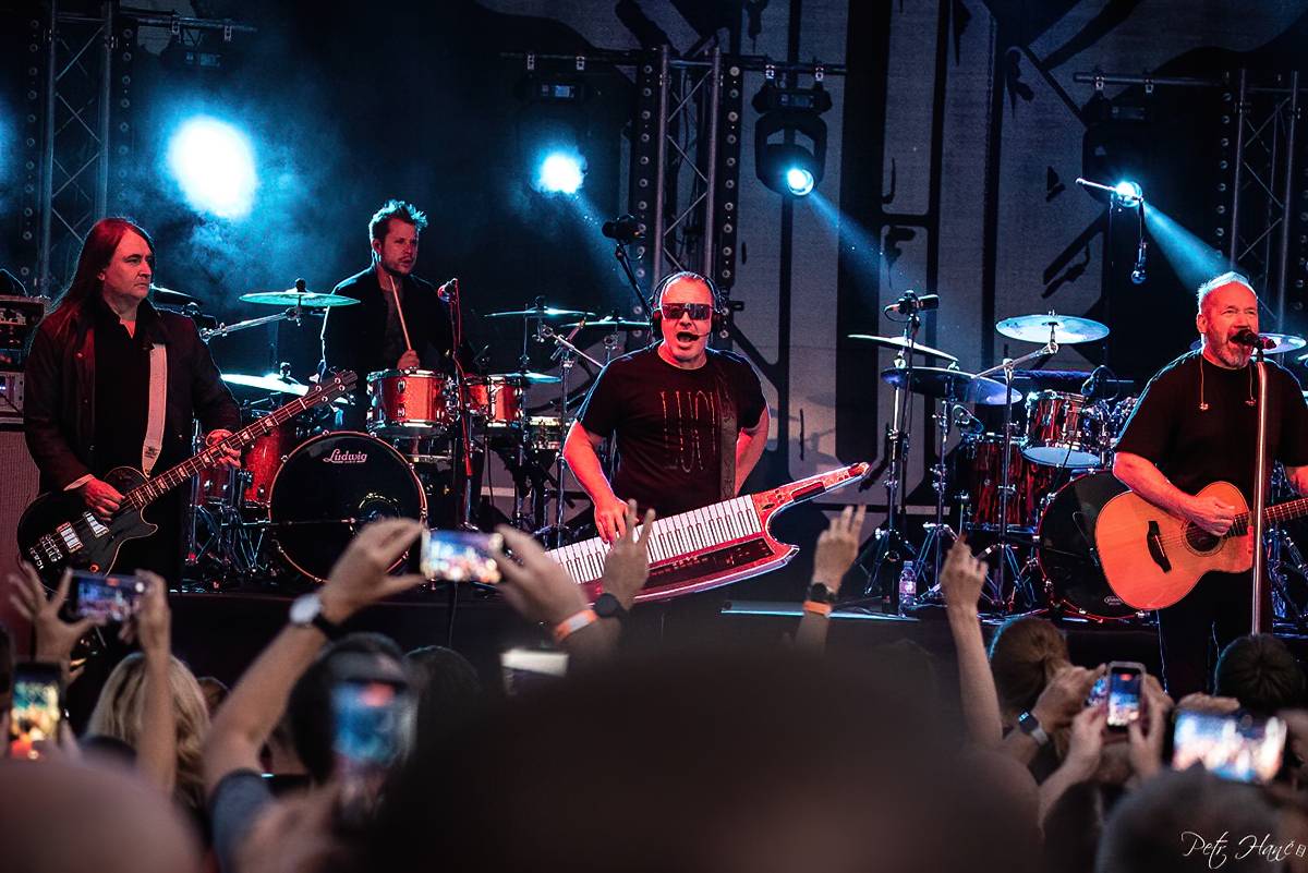 Lucie to rozjela v Třebívlicích, zahrála své největší hity