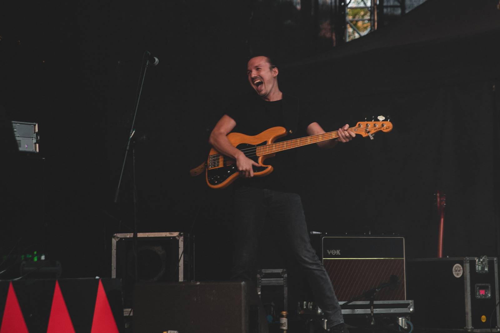 V Ledárnách Braník není o zábavu nouze, tentokrát se o ni postarala kapela Sto zvířat