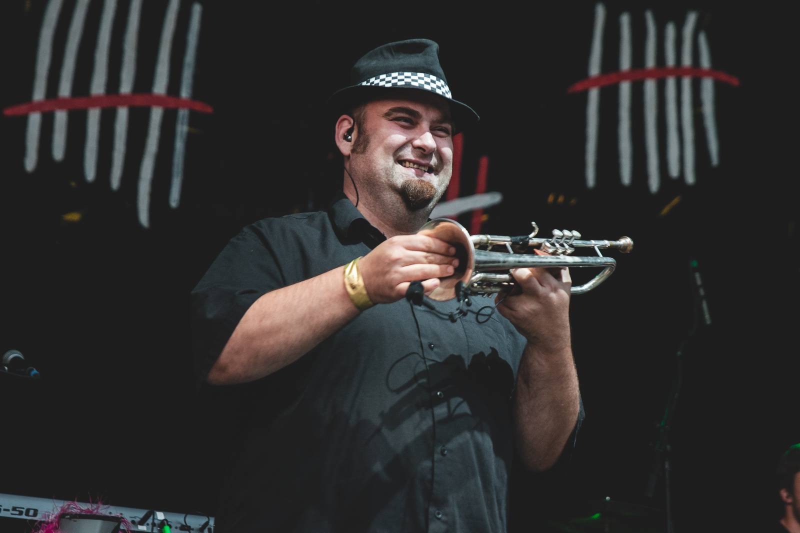 V Ledárnách Braník není o zábavu nouze, tentokrát se o ni postarala kapela Sto zvířat