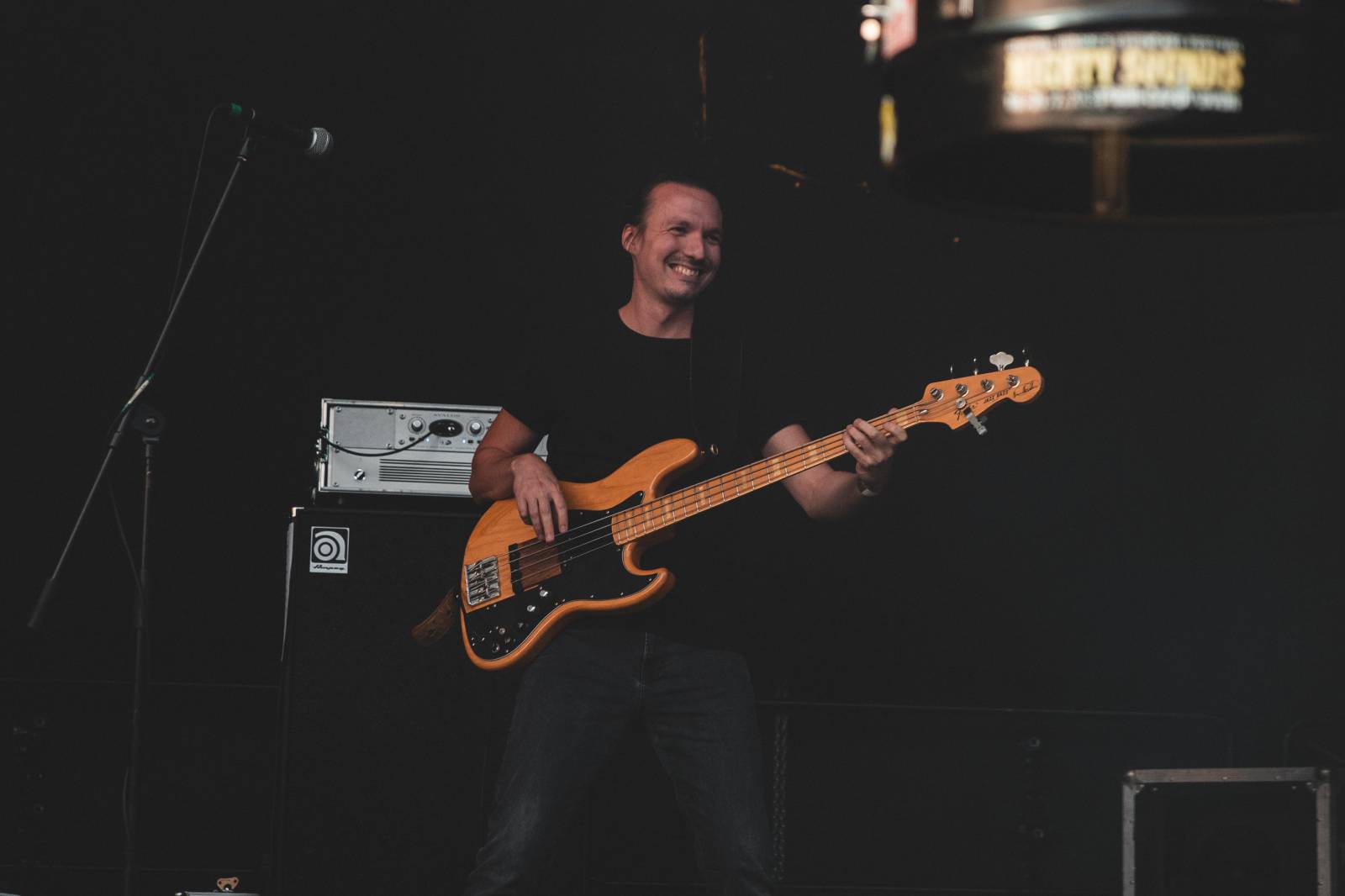 V Ledárnách Braník není o zábavu nouze, tentokrát se o ni postarala kapela Sto zvířat