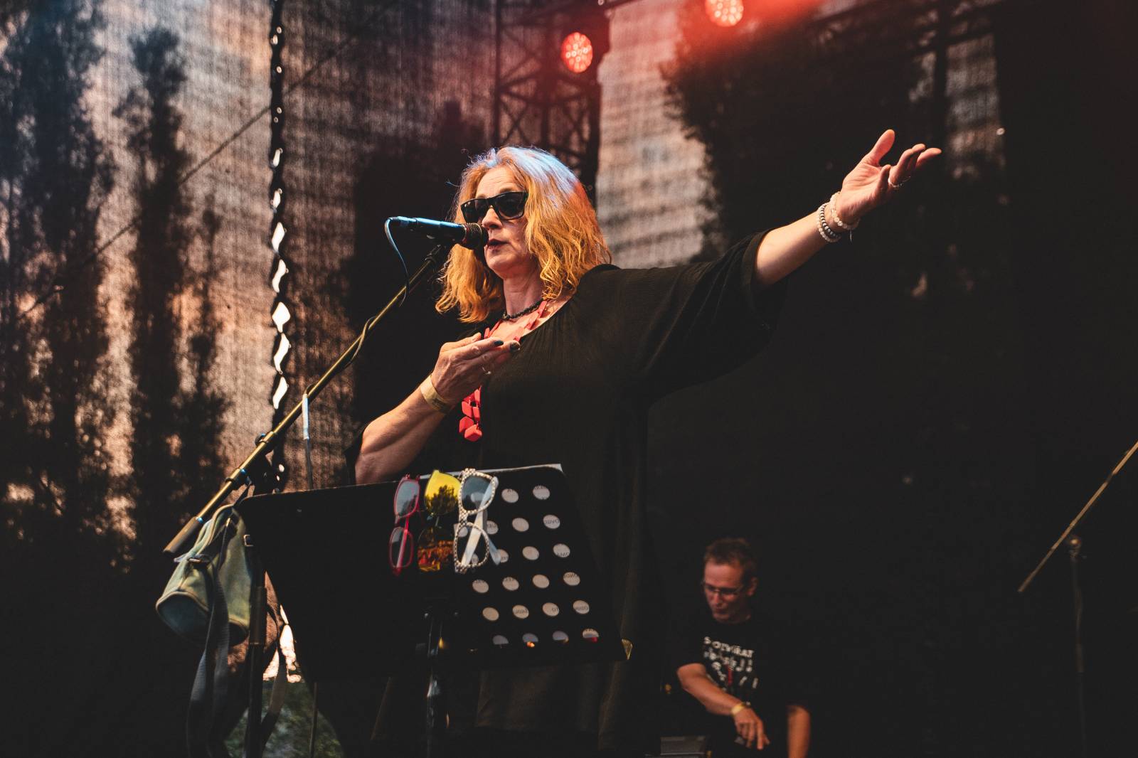 V Ledárnách Braník není o zábavu nouze, tentokrát se o ni postarala kapela Sto zvířat