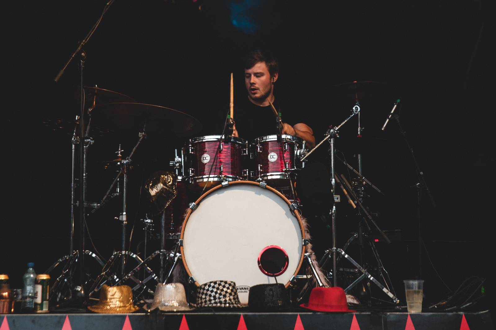 V Ledárnách Braník není o zábavu nouze, tentokrát se o ni postarala kapela Sto zvířat